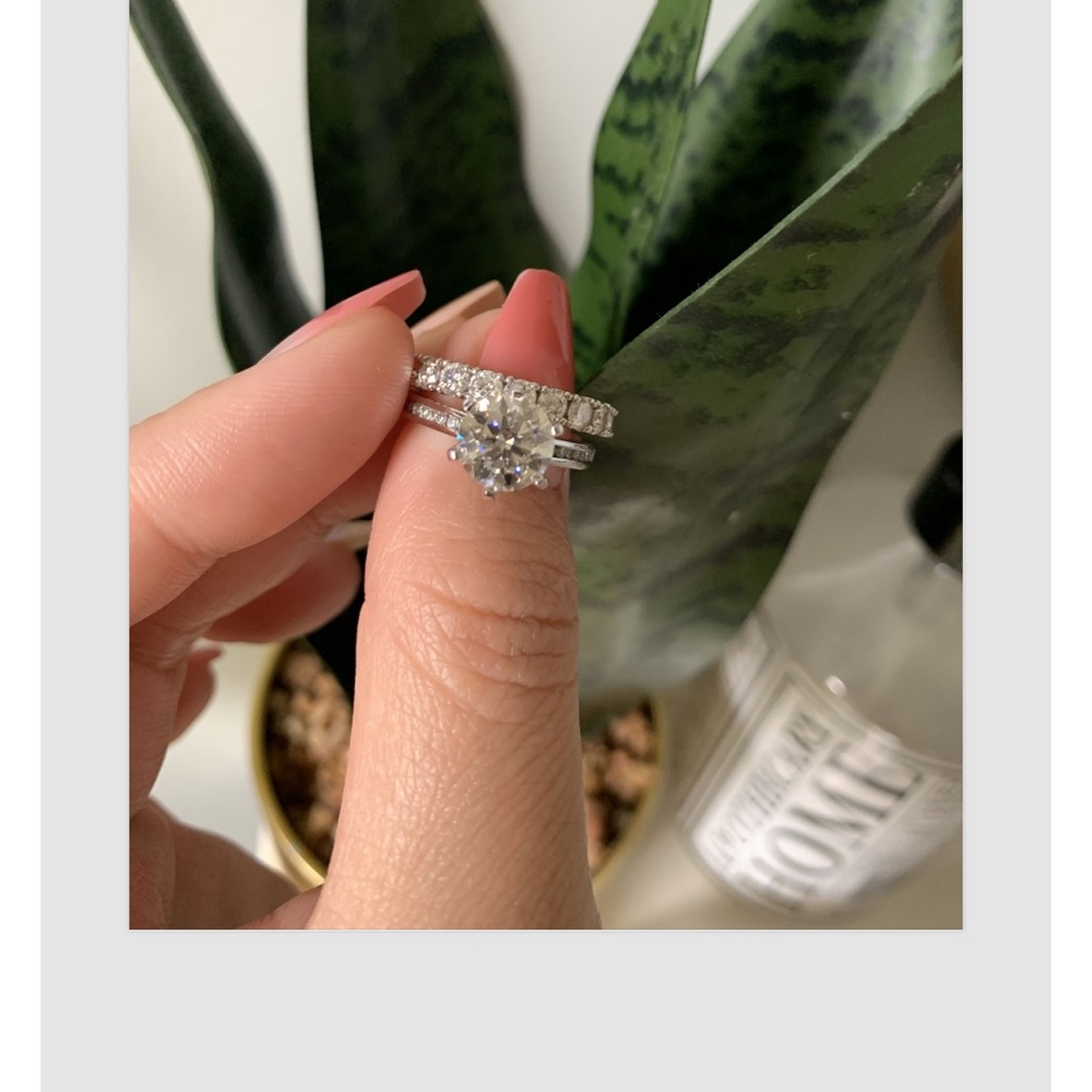 Lab Grown Elegant ring in 14kt white gold Ring 2.5 total carat weight - Picture 10 of 11